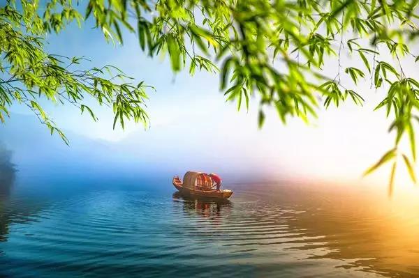 郴州 汽车去 汽车回  2天1晚 长沙起止【仙境五指峰】郴州·莽山五指峰、东江湖游船、马皇丘大峡谷、瓦窑坪二日游