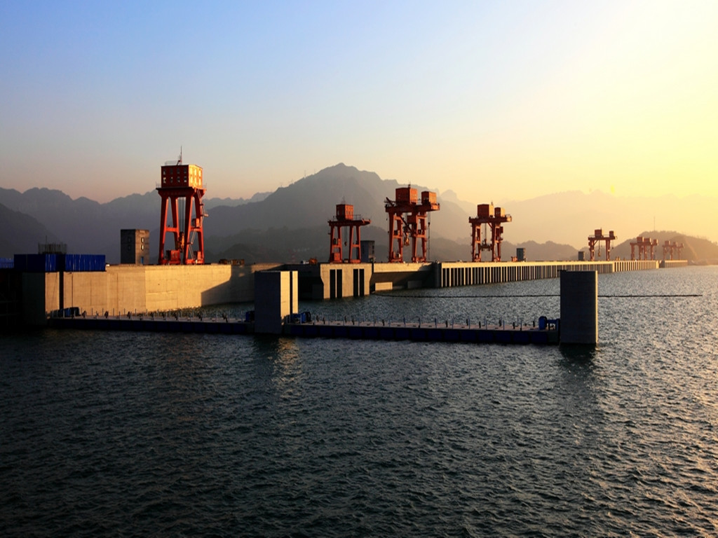 三峡 汽车去 汽车回  3天2晚 【春游三峡人家】 三峡大坝、船进船出三峡人家、荆州古城汽车三日游