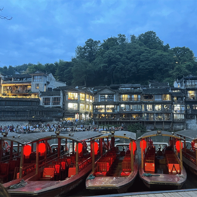 张家界 高铁去 高铁回 5天4晚 【小团波森天凤】张家界国家森林公园全景/世界玻璃桥/天门山-玻璃栈道 芙蓉镇/凤凰古城深度5日游