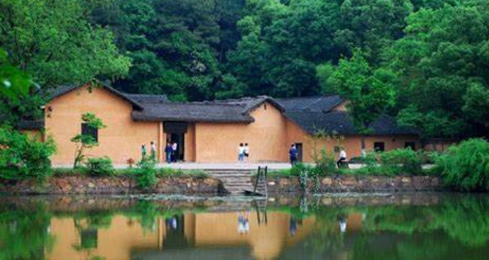 贵州 汽车去 汽车回  1天0晚 【XSD梅飞凤舞】梅花湖景区+大明边城一日游