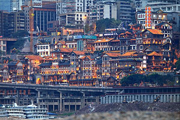 重庆 游客自理去 游客自理回  4天3晚 【觉醒山城】一步江湖.臻享双高4日游