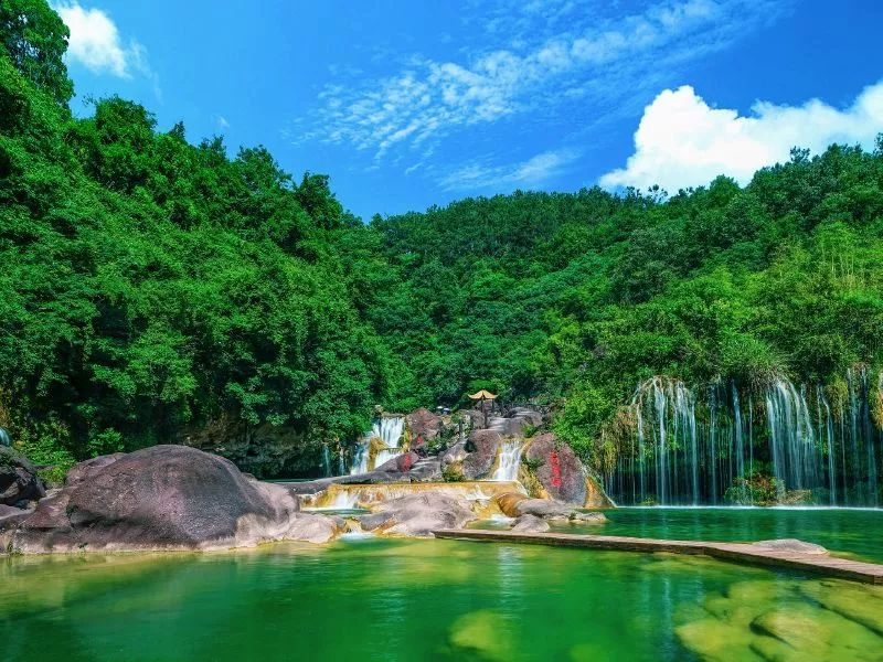 湖北 汽车去 汽车回  2天1晚 【山水绿林】 湖北*京山美人谷+绿林寨+通天峡+向集村汽车纯玩两日游