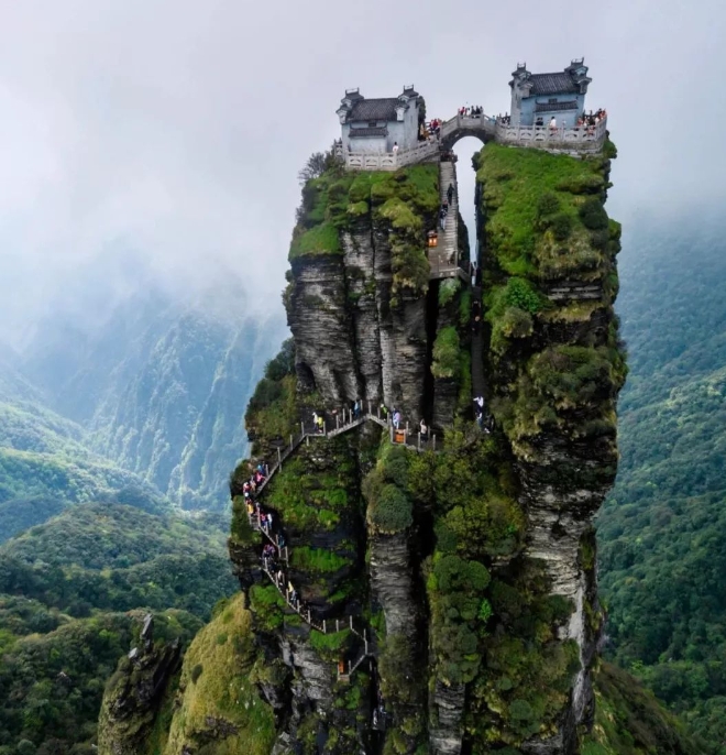 贵州 高铁去 高铁回  6天5晚 梵行四季双高6日游