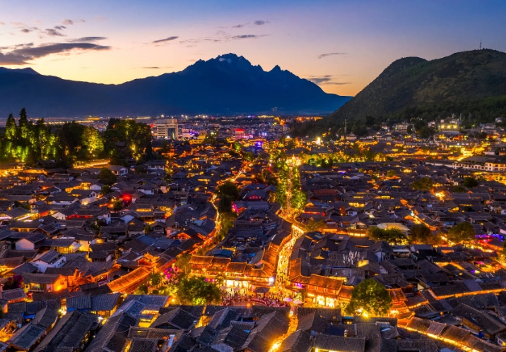 云南 飞机去 飞机回  6天5晚 【彩云滇韵】昆明大理丽江6天5晚跟团游（11月更新）