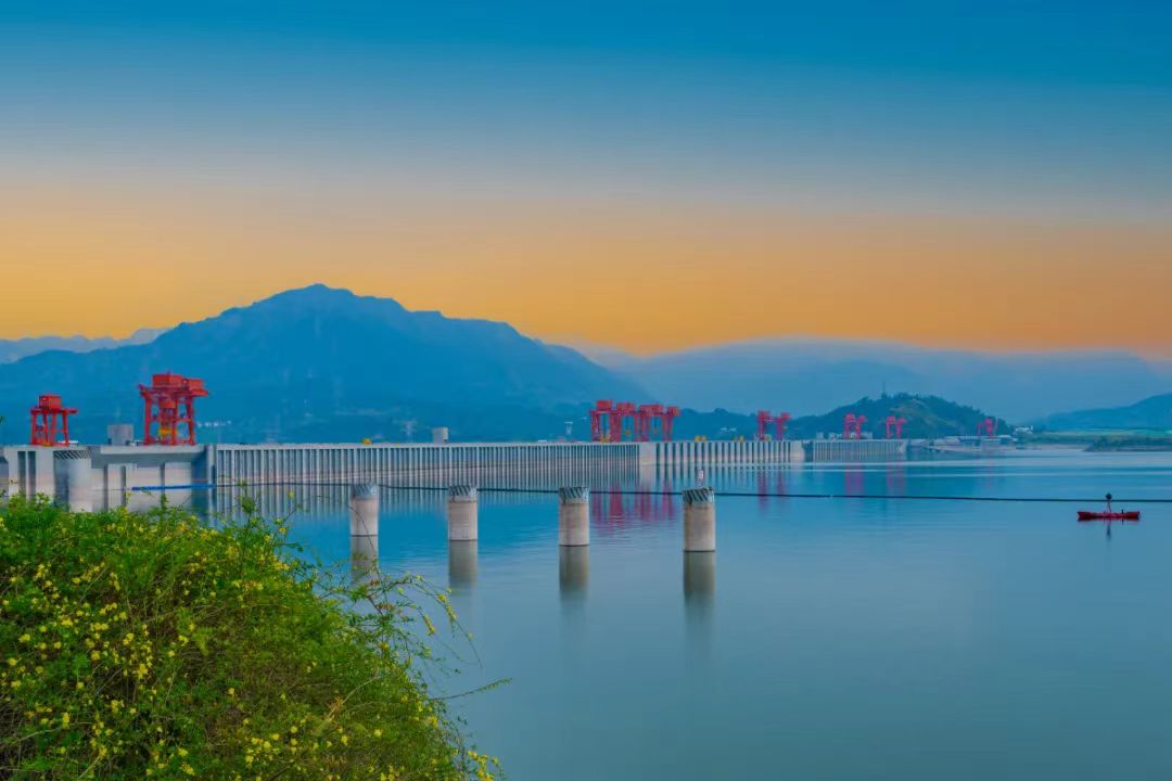 湖北 高铁去 高铁回  5天4晚 总统系列游轮宜-渝（上水）行程（五天四晚）