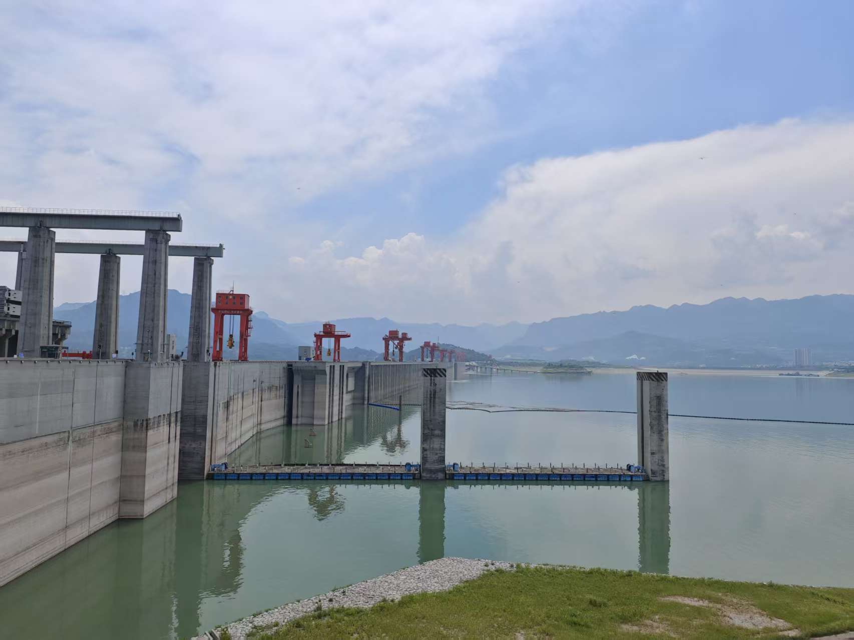 湖北 汽车去 汽车回  4天3晚 三峡4日游