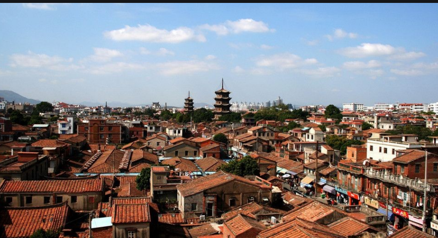 福建 高铁去 高铁回  4天3晚 泉州西沙湾｜开元寺·西街｜蟳埔渔村｜黄金海岸·洛伽寺｜崇武古城｜永宁古城｜大坪山郑成功雕像｜小白逛古城｜ 趣味赶海｜纯玩四日游【马跃新程-鲤城春禧】