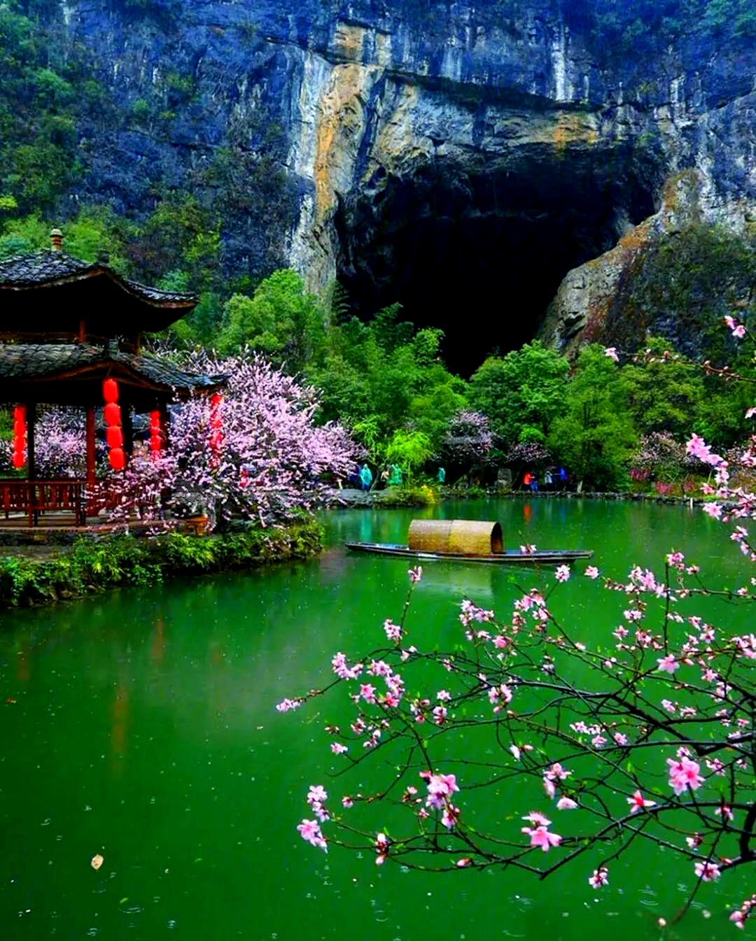 湘西 汽车去 汽车回  3天2晚 边城茶峒  - 叠石边城茶峒  - 叠酉阳花谷 - 桃花源 - 龚滩古镇 - 乌江画廊