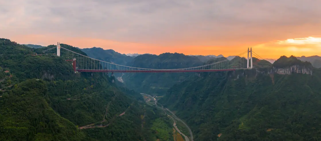 湘西 汽车去 汽车回  2天1晚 【湘潭起止】矮寨大桥-乾州古城-双凤村汽车二日游