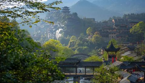 江西 汽车去 汽车回  3天2晚 江西景德镇、打卡望仙谷、灵山+婺源三日游