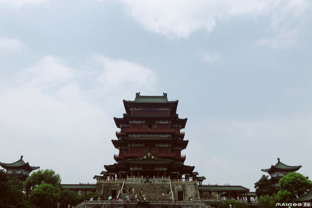 江西 高铁去 高铁回  4天3晚 江西南昌景德镇四日游