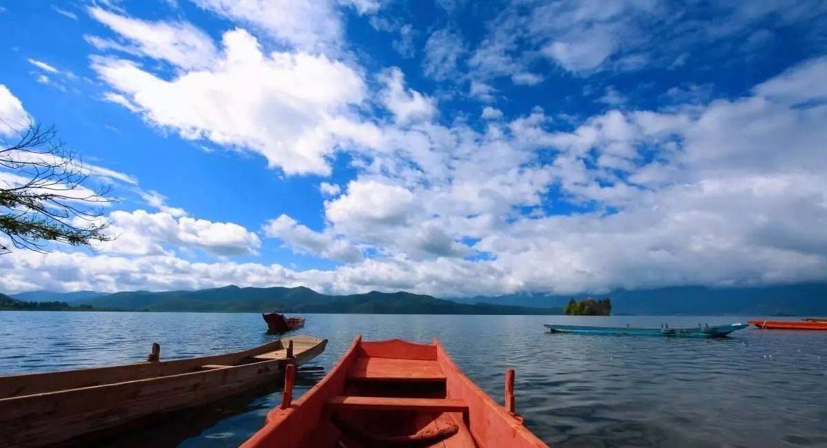 泸沽湖1.jpg