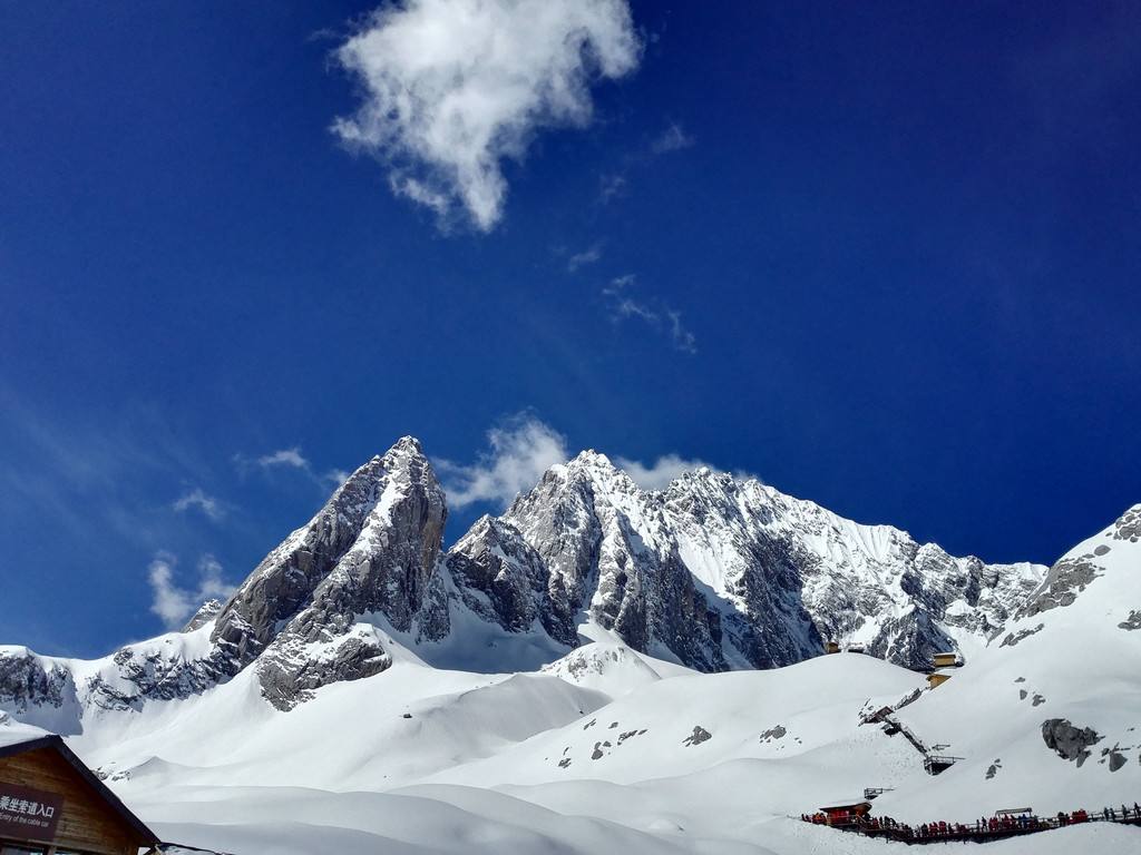 丽江雪山.jpg