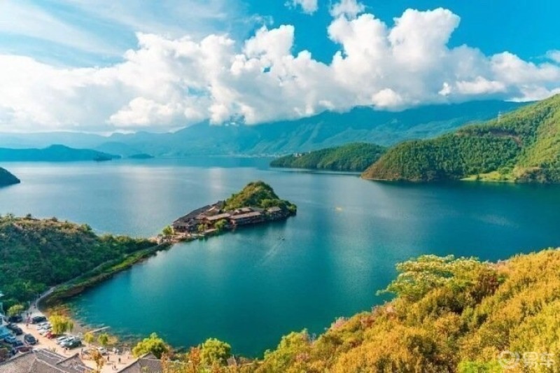 泸沽湖.jpg
