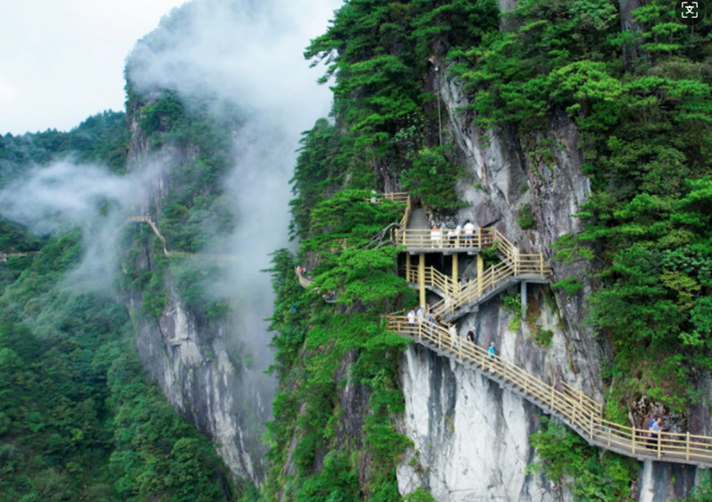 明月山.jpg